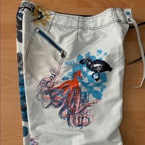 Quiksilver board / surf shorts
